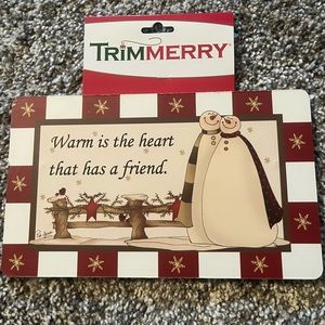TrimMerry Wall Hanging “Warm is the heart that has a friend”